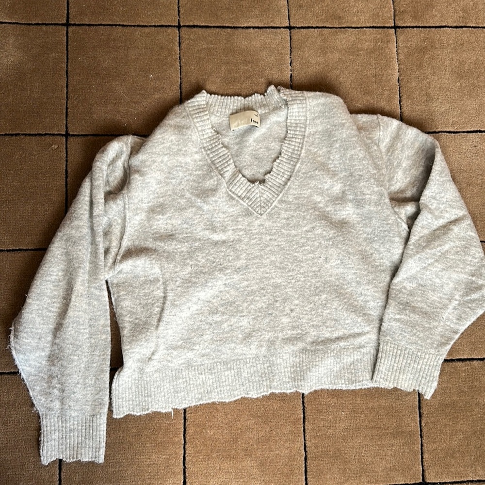 Aritzia cropped sweater